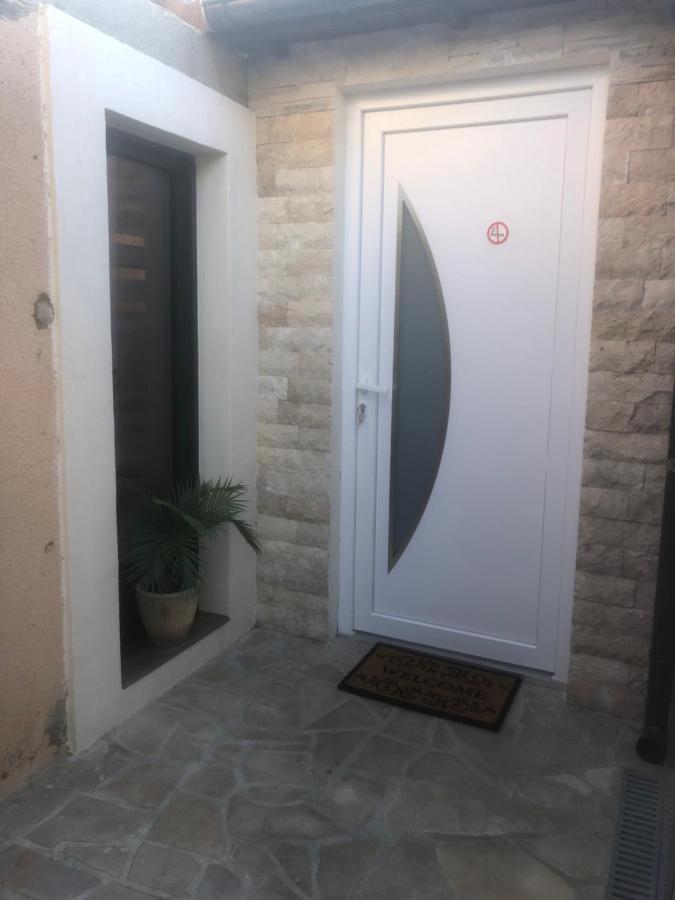 Artin Apartment Марсилия Екстериор снимка